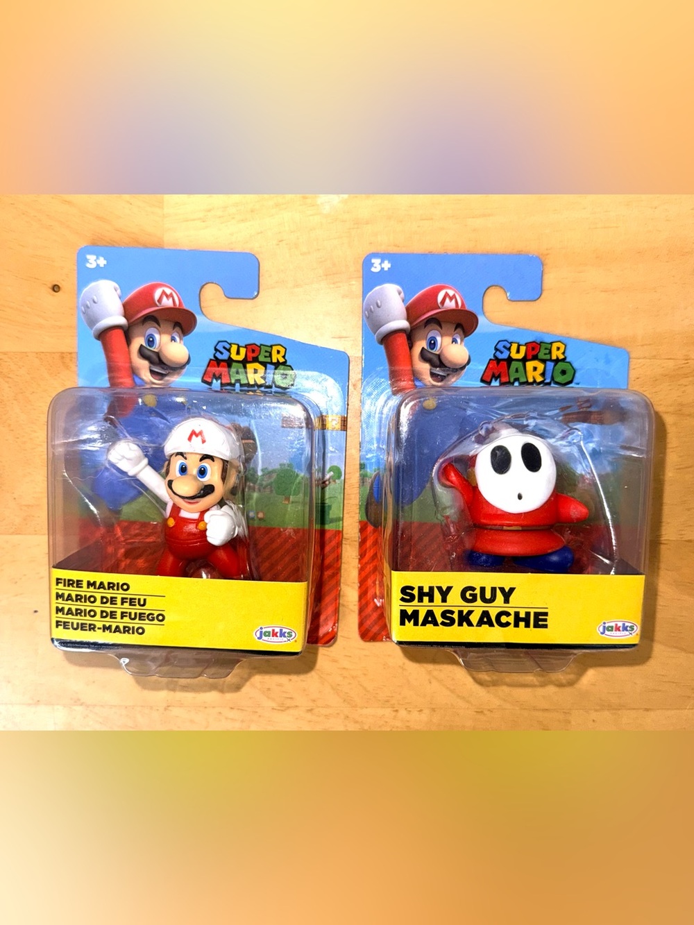 JAKKS Pacific Super Mario 2.5-in action figures, Fire Mario & Shy Guy (Maskache)